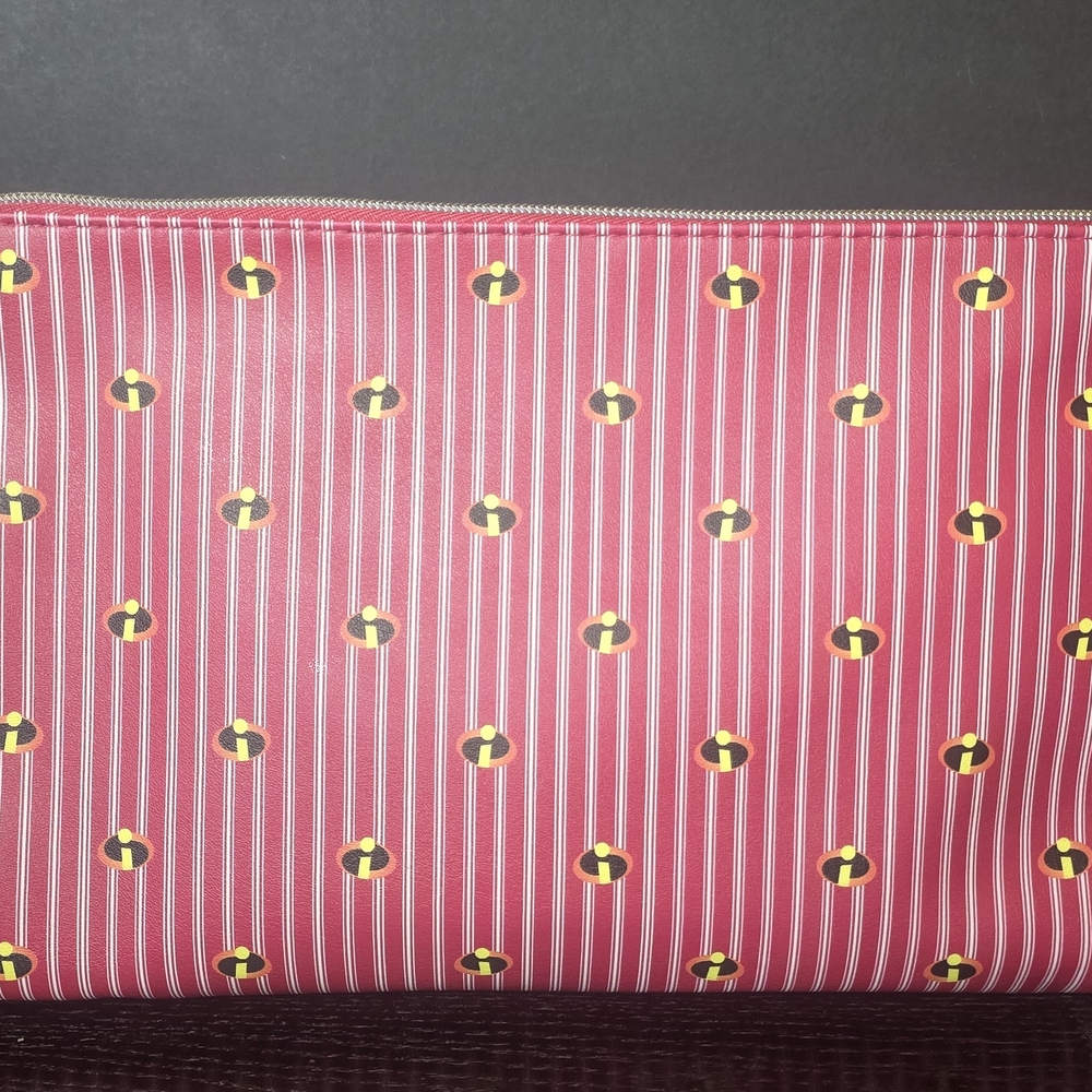 NWT Disney The Incredibles Cosmetic Bag Set - Red and White - Picture 2 of 2